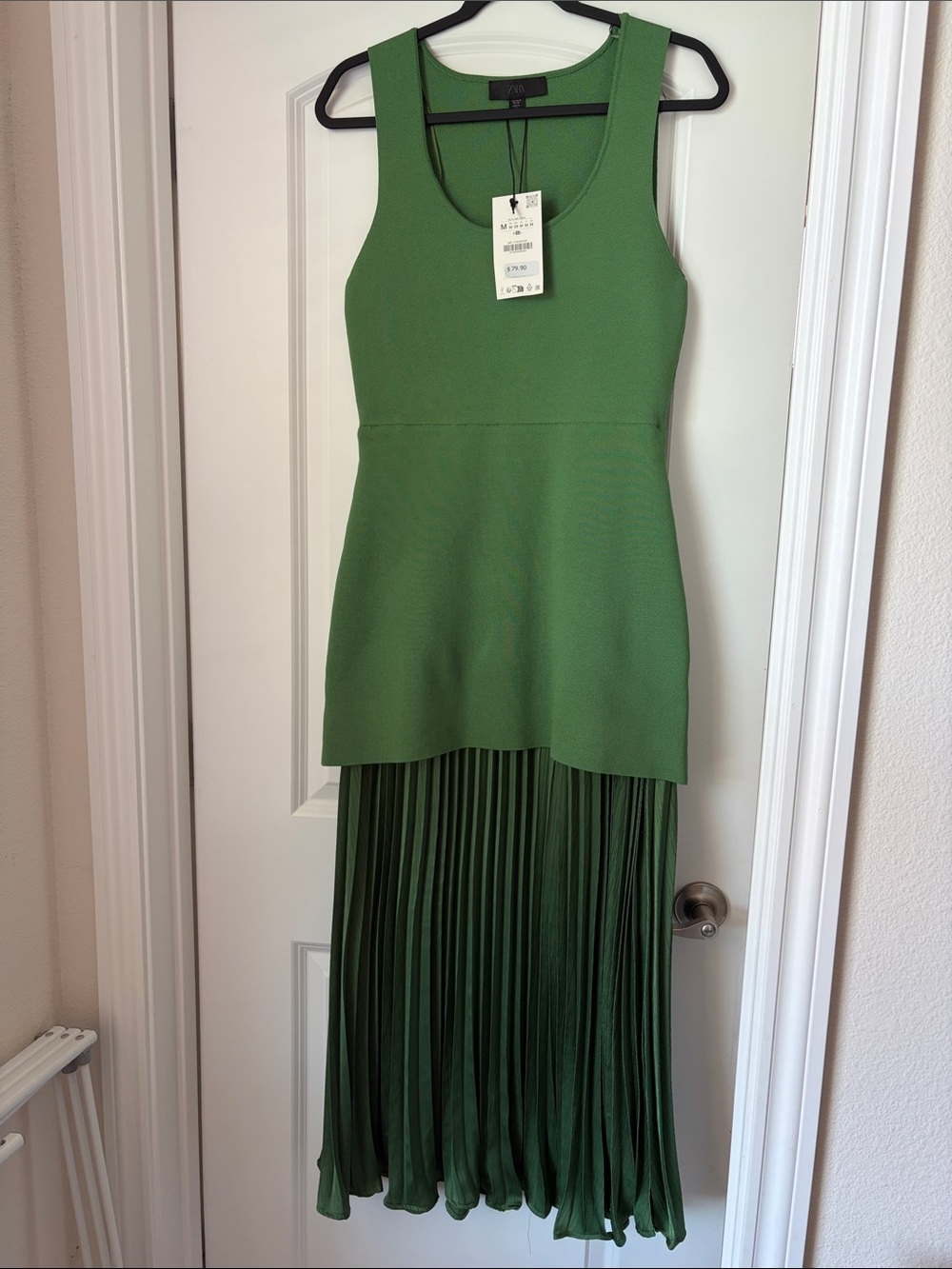 Green Sleeveless dress